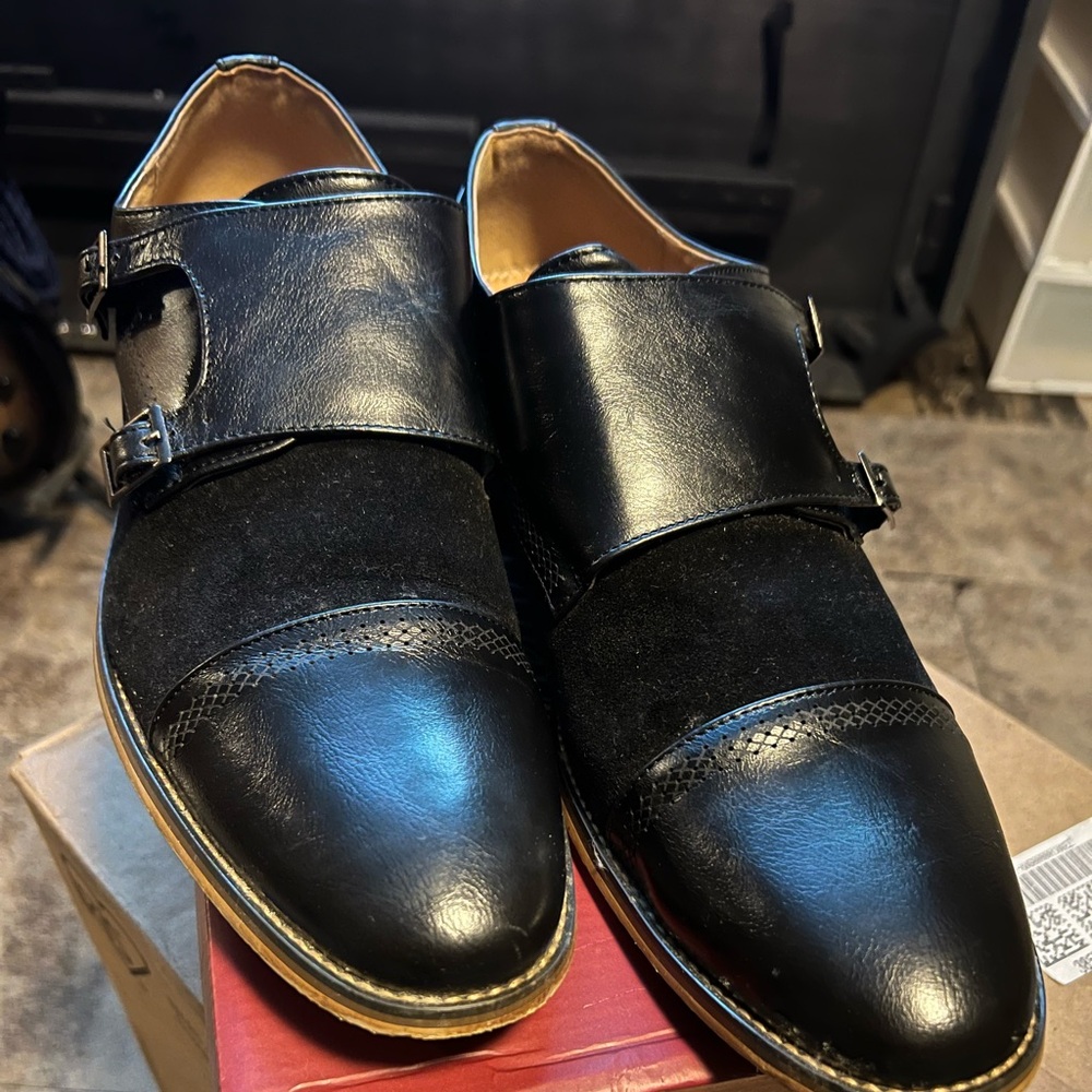 Men’s Oxford dress shoes